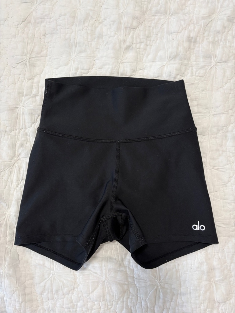 Alo airlift black shorts
